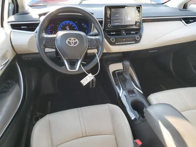 2021 TOYOTA COROLLA XLE  