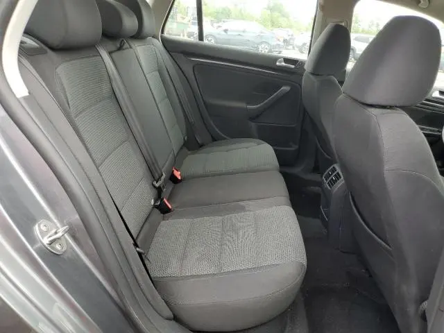 2013 VOLKSWAGEN JETTA S  