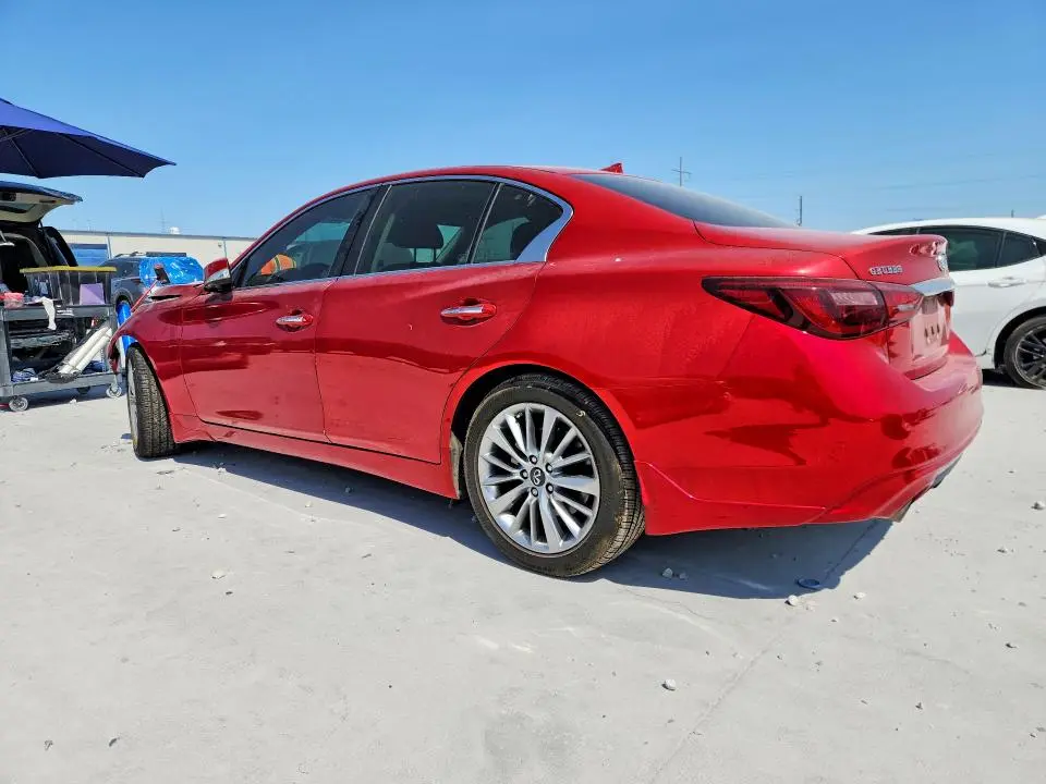 2021 INFINITI Q50 LUXE  