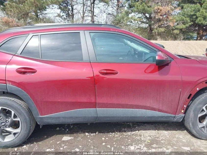 2025 CHEVROLET TRAX FWD LT