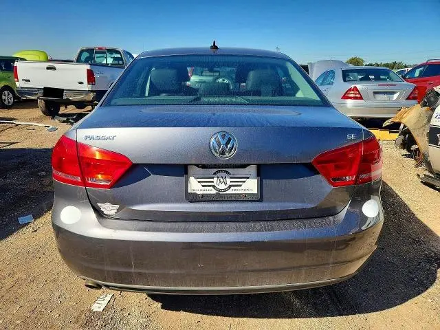 2013 VOLKSWAGEN PASSAT SE  