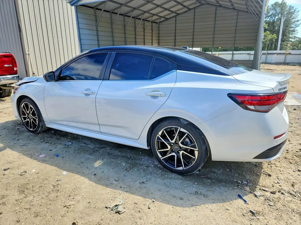 2024 NISSAN SENTRA SR  
