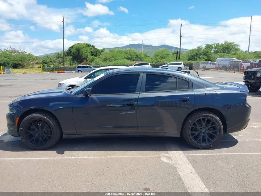 2016 DODGE CHARGER SXT