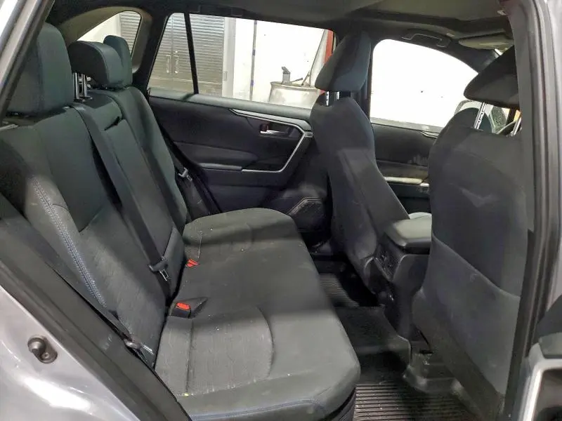 2023 TOYOTA RAV4 SE  
