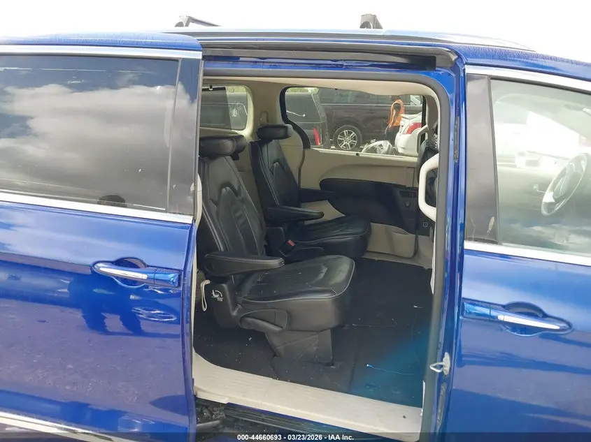 2019 CHRYSLER PACIFICA LIMITED