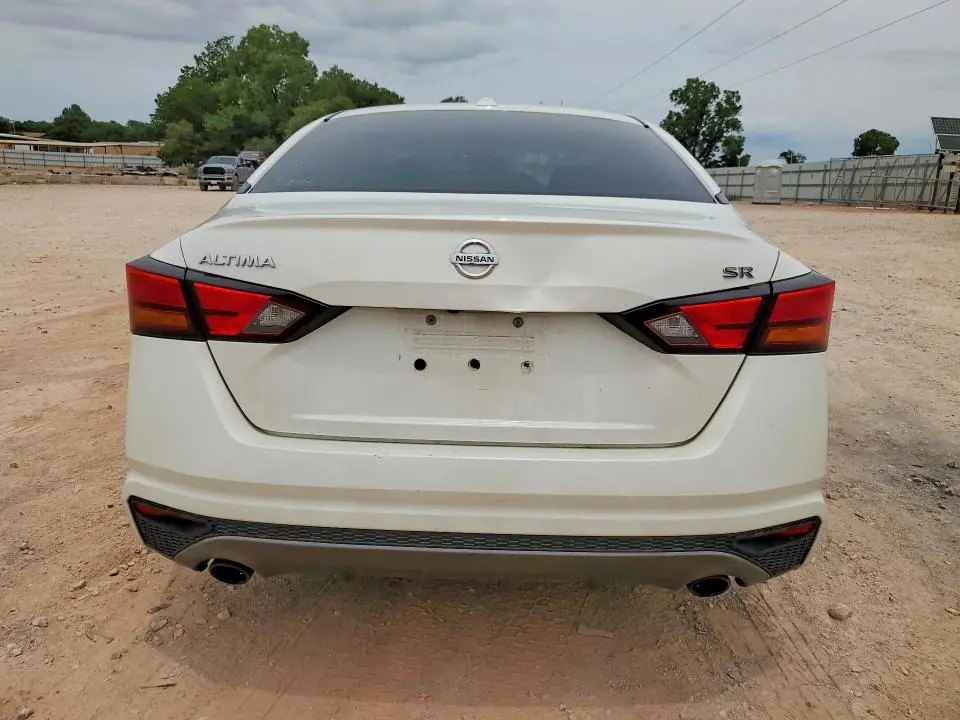 2019 NISSAN ALTIMA SR  