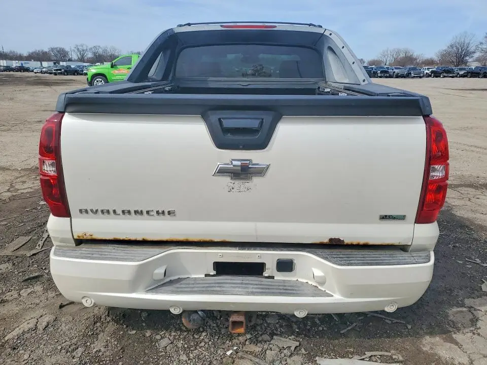 2011 CHEVROLET AVALANCHE LTZ  