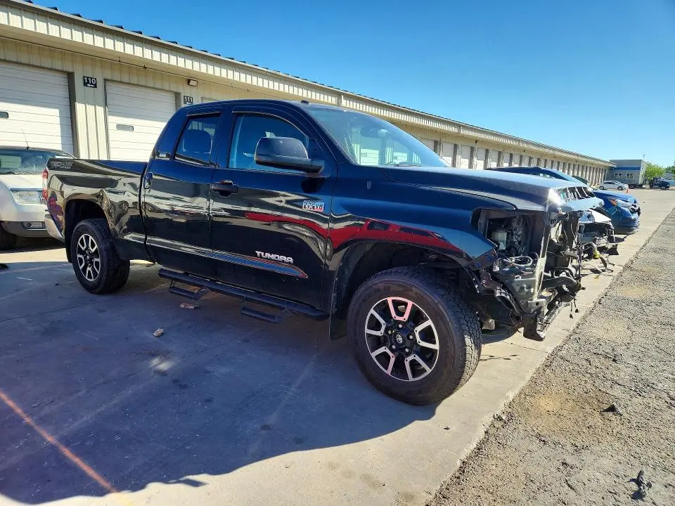 2018 TOYOTA TUNDRA SR5  