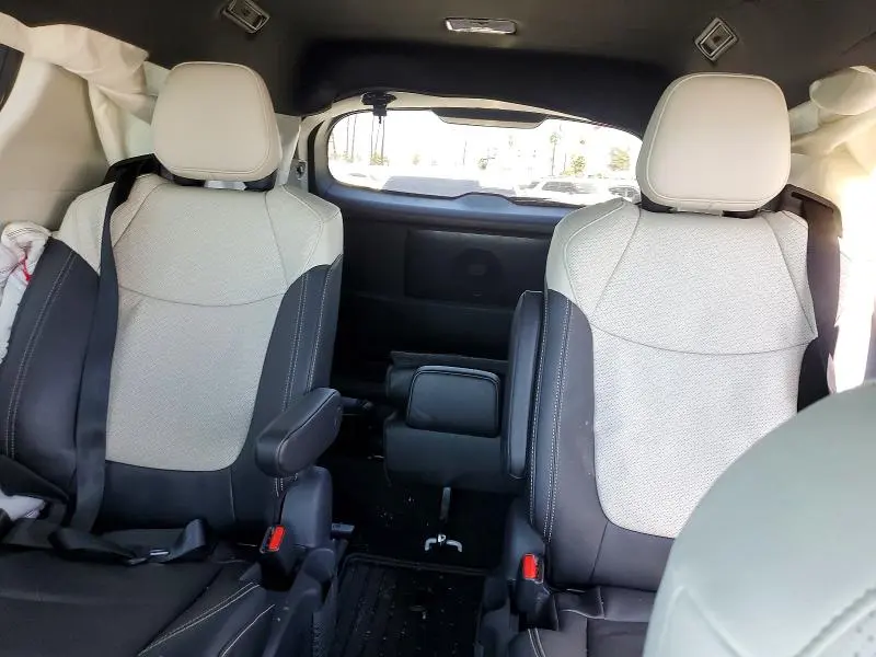 2025 TOYOTA SIENNA LIMITED 7-PASSENGER  