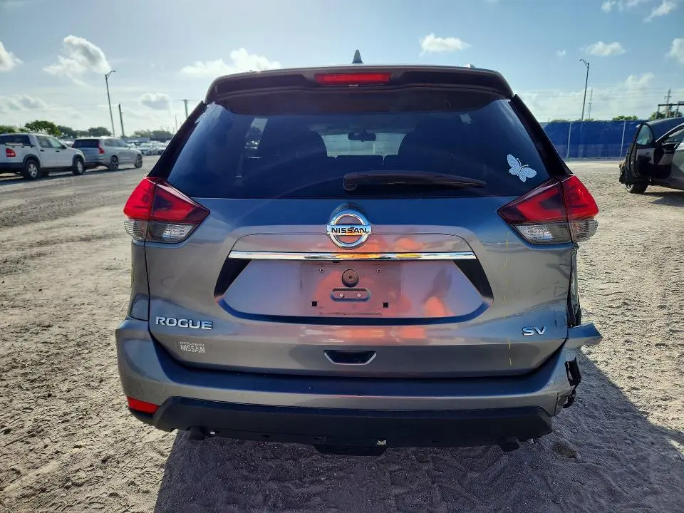 2017 NISSAN ROGUE SV  
