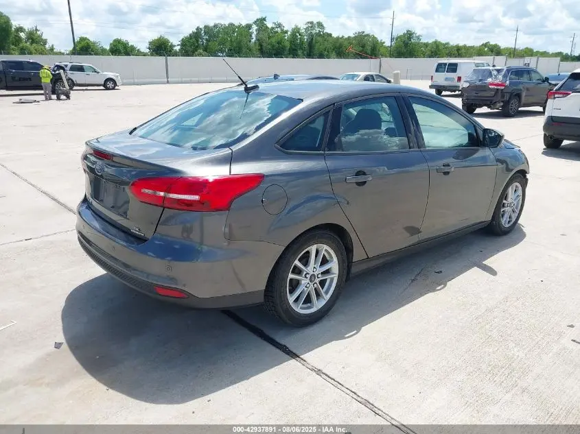 2016 FORD FOCUS SE