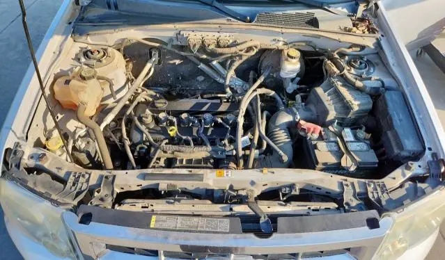 2011 FORD ESCAPE XLT  