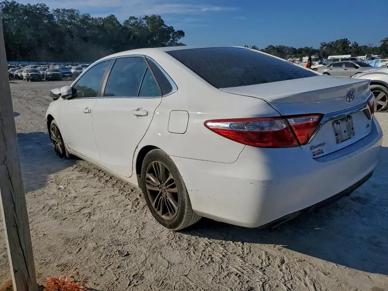 2016 TOYOTA CAMRY LE  