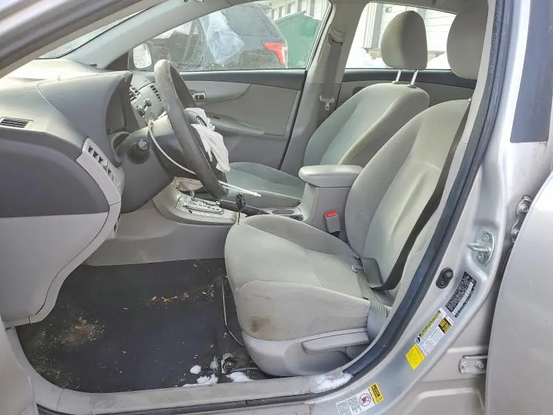 2011 TOYOTA COROLLA LE  