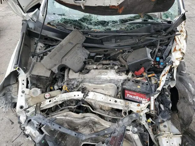 2018 TOYOTA RAV4 SE  