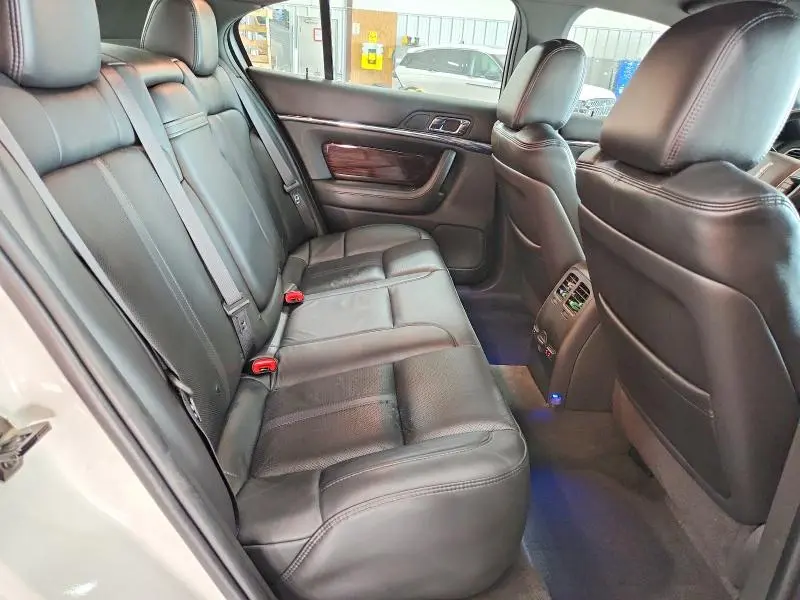 2011 LINCOLN MKS   