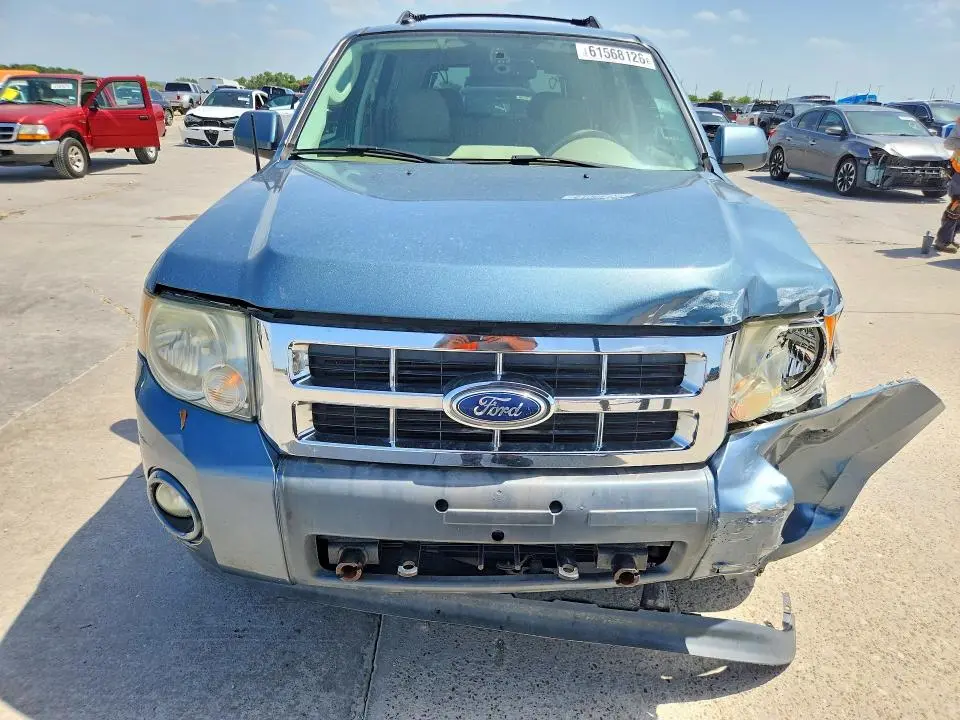 2011 FORD ESCAPE LIMITED  