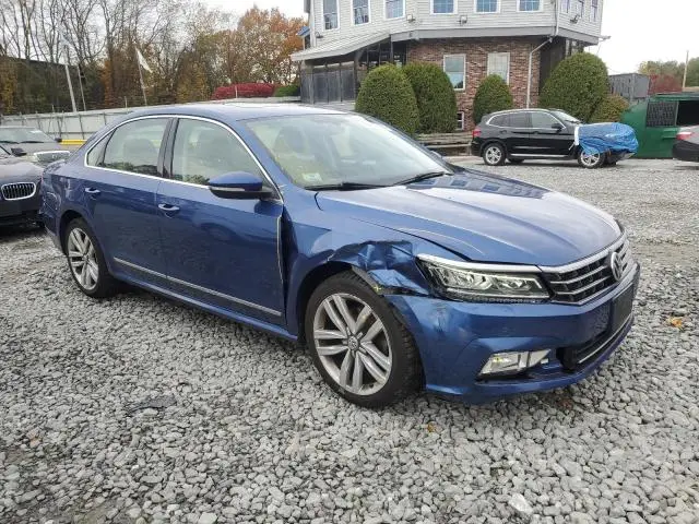 2017 VOLKSWAGEN PASSAT SE  