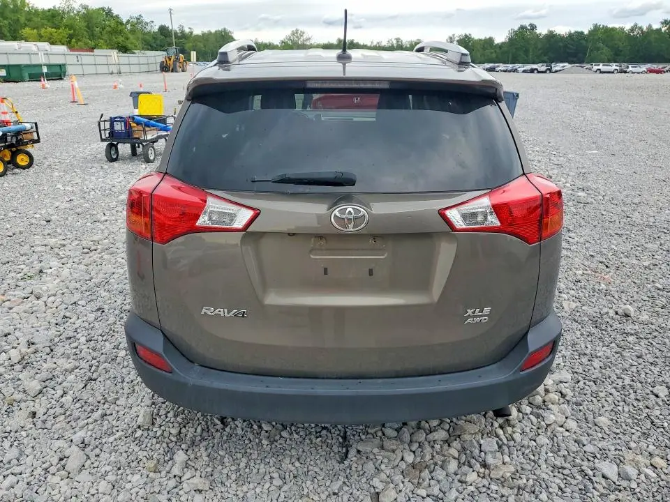 2014 TOYOTA RAV4 XLE  