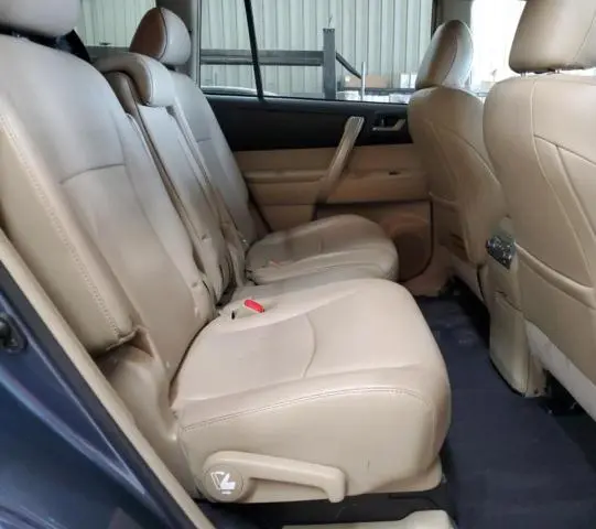 2013 TOYOTA HIGHLANDER BASE  