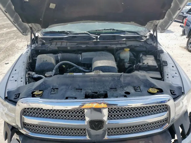 2017 RAM 1500 SLT  