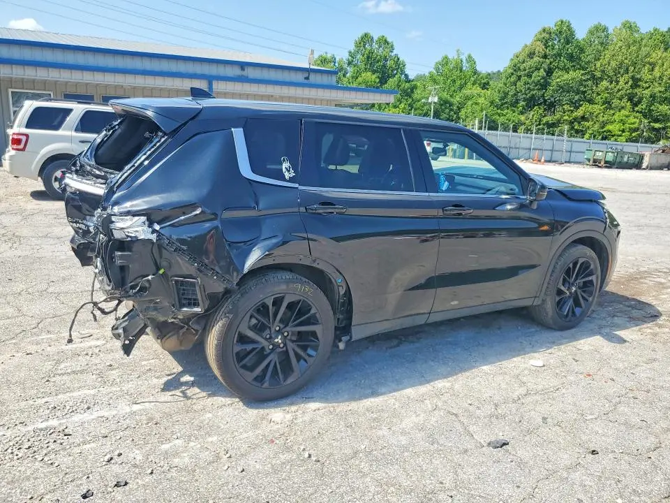 2022 MITSUBISHI OUTLANDER SE  