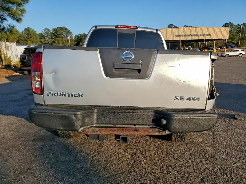 2010 NISSAN FRONTIER KING CAB SE  