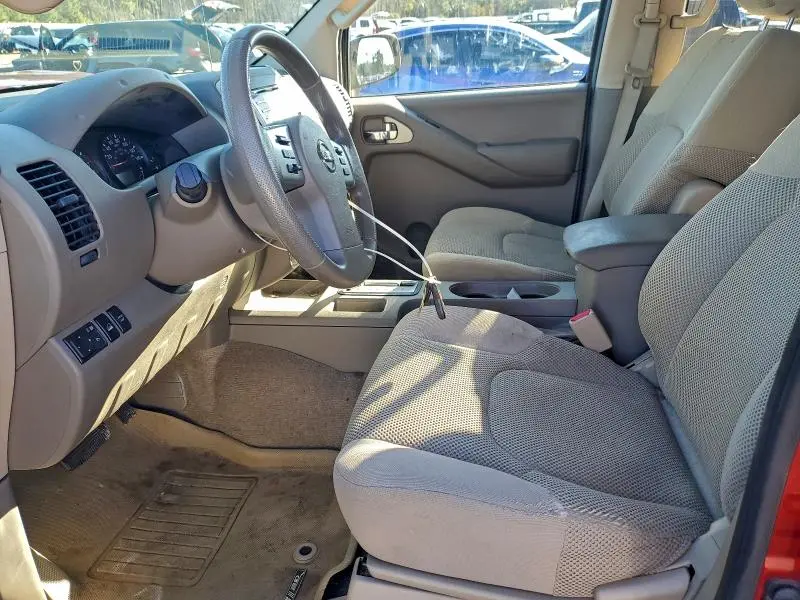 2013 NISSAN FRONTIER S  