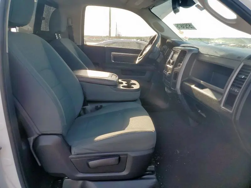 2016 RAM 1500 ST  