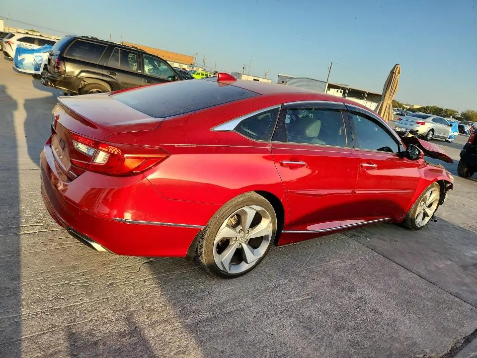 2018 HONDA ACCORD TOURING  