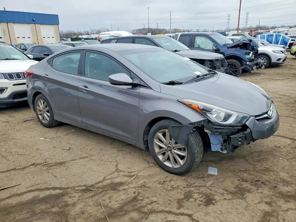 2014 HYUNDAI ELANTRA SE  