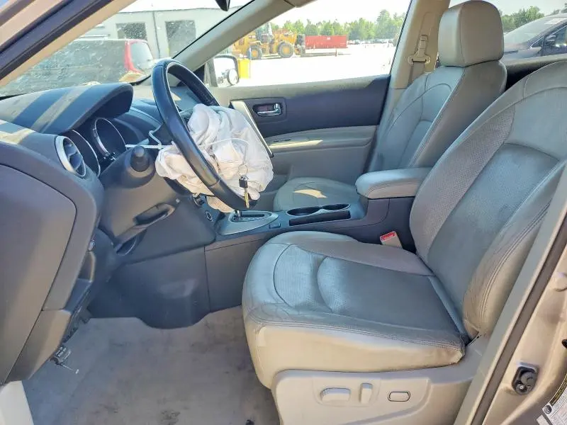 2010 NISSAN ROGUE S  
