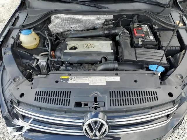 2013 VOLKSWAGEN TIGUAN S  