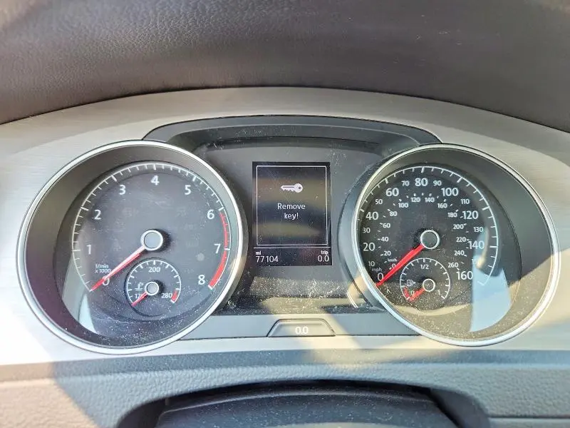 2016 VOLKSWAGEN GOLF S/SE  