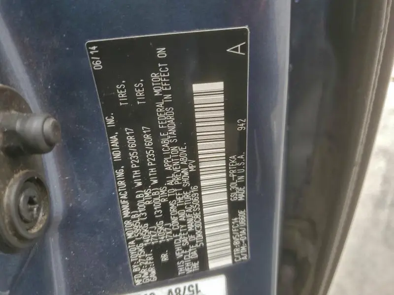 2014 TOYOTA SIENNA LE  