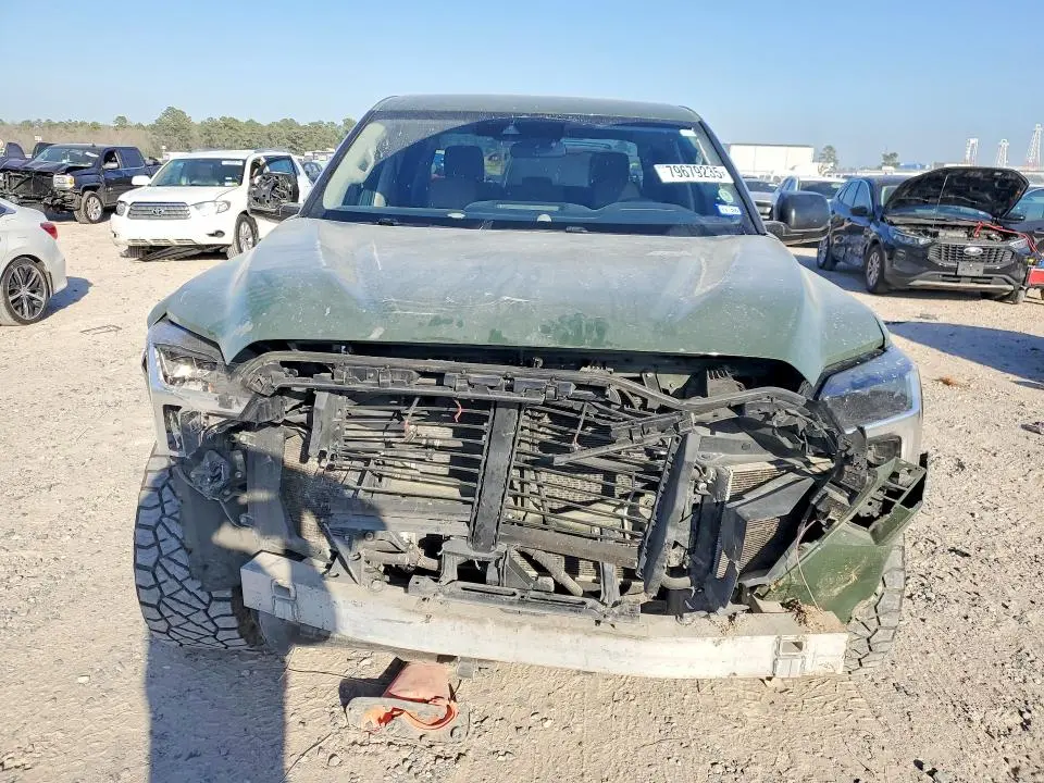 2022 TOYOTA TUNDRA SR5  
