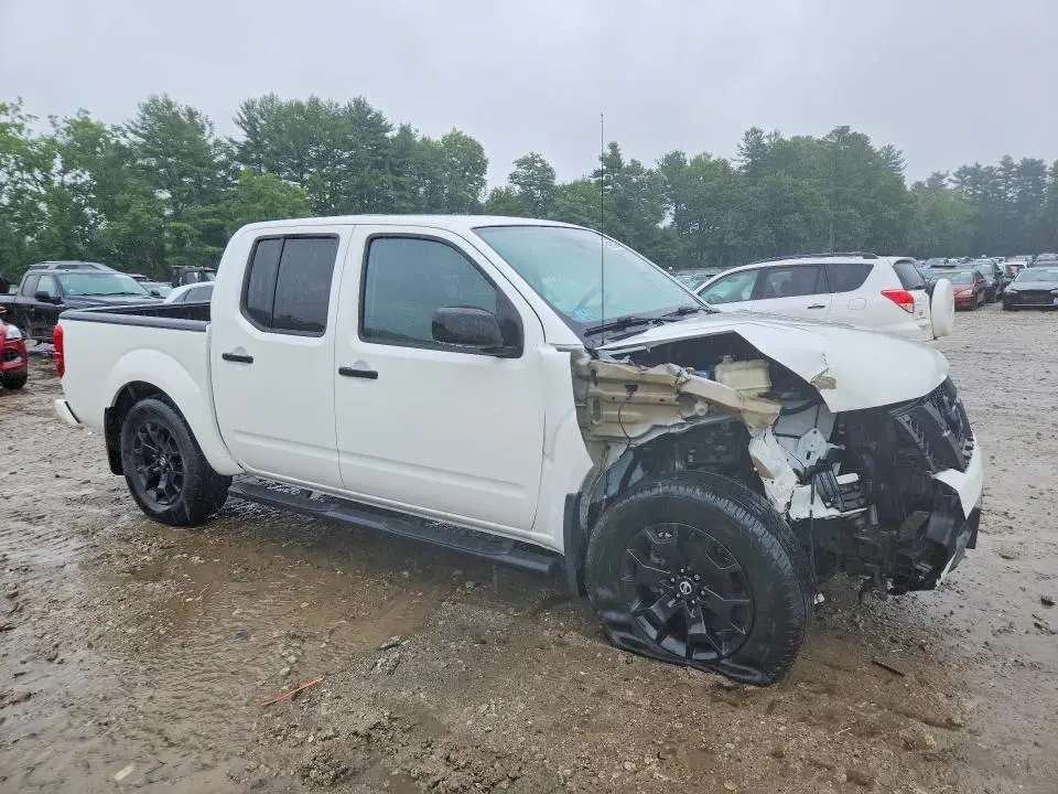 2020 NISSAN FRONTIER SV  