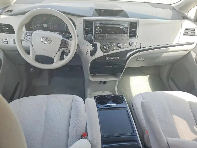 2012 TOYOTA SIENNA LE 8-PASSENGER  