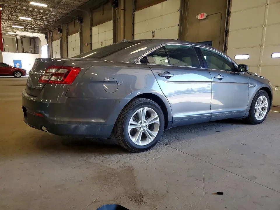 2015 FORD TAURUS SEL  
