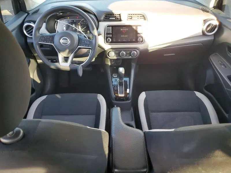 2020 NISSAN VERSA SV  
