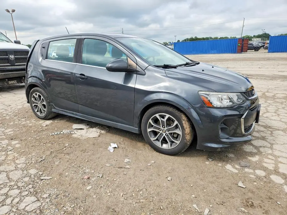 2017 CHEVROLET SONIC LT  