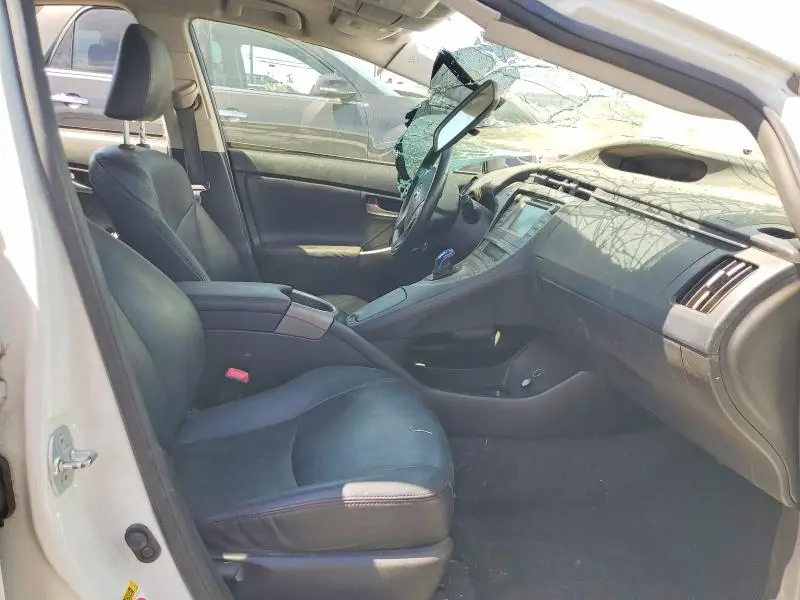 2013 TOYOTA PRIUS PERSONA SERIES SE  