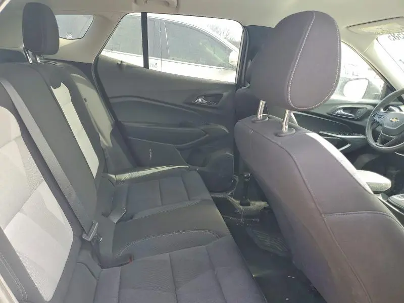 2025 CHEVROLET TRAX LS  