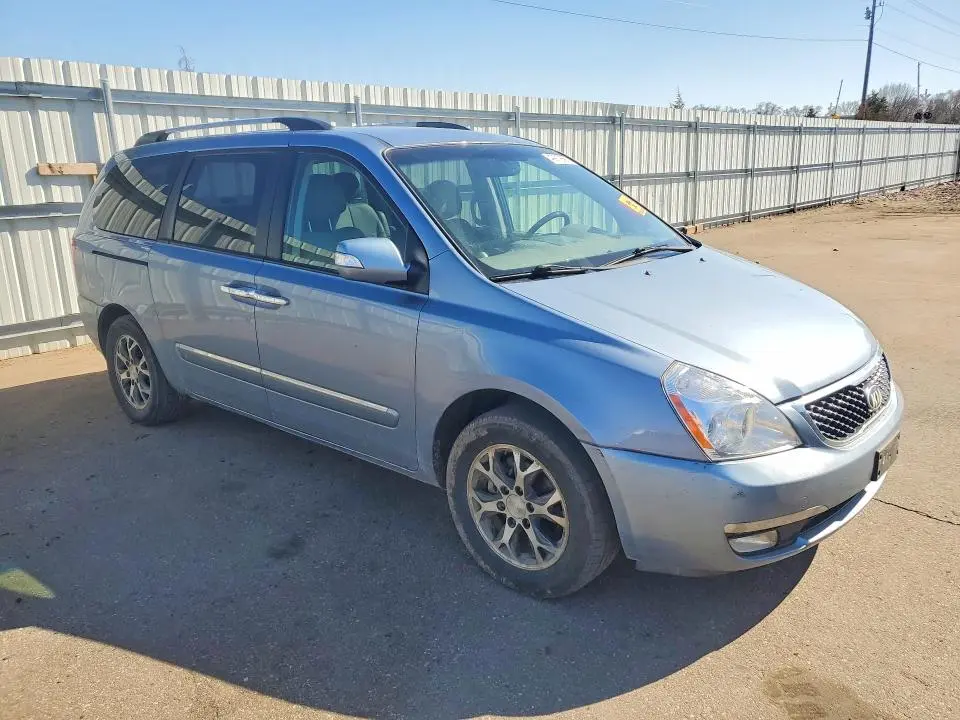 2014 KIA SEDONA   