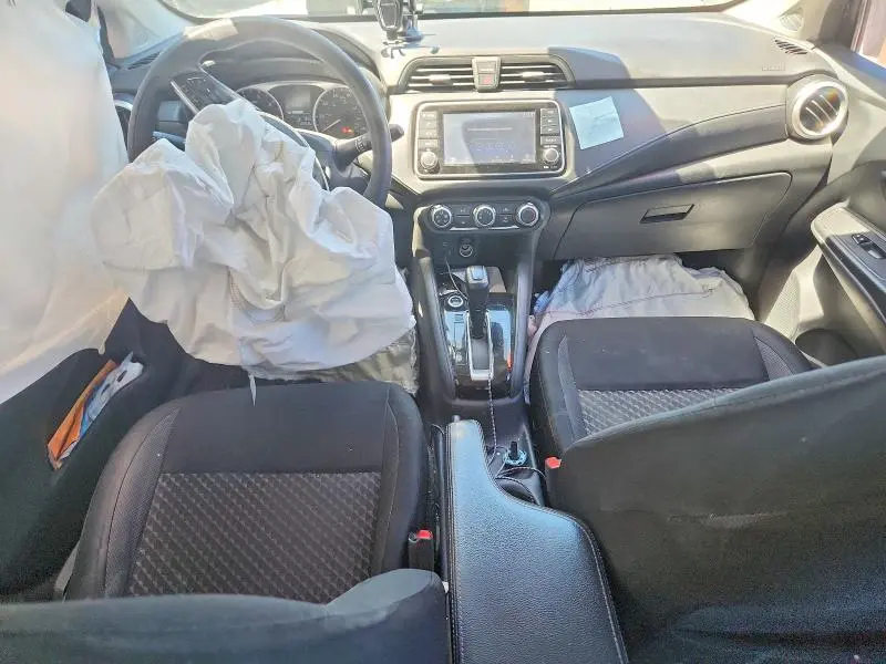 2020 NISSAN VERSA S  