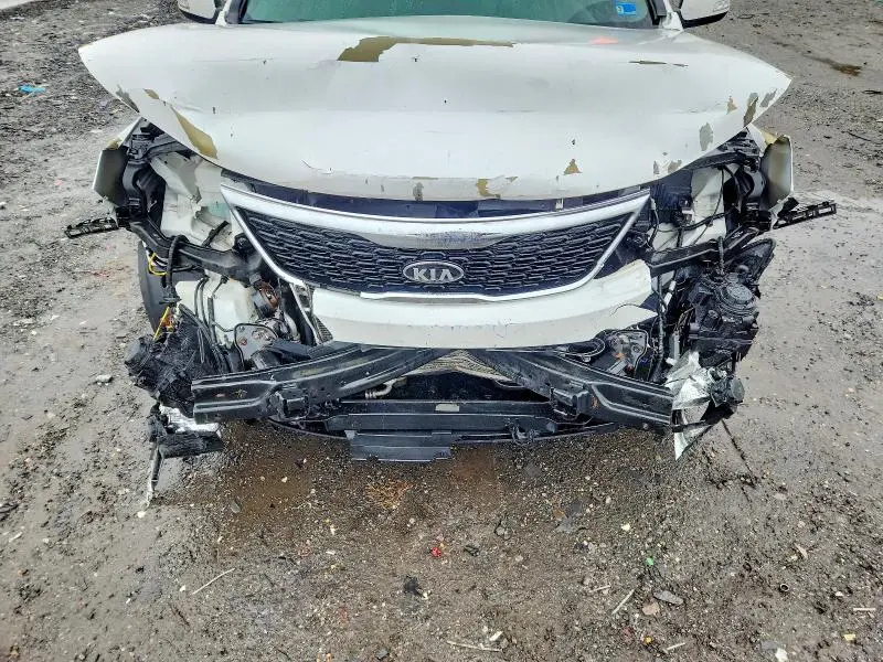 2015 KIA SORENTO LX  