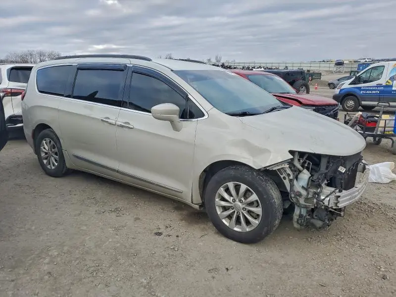 2017 CHRYSLER PACIFICA TOURING L  