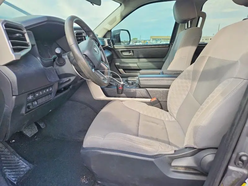 2024 TOYOTA TUNDRA SR5  