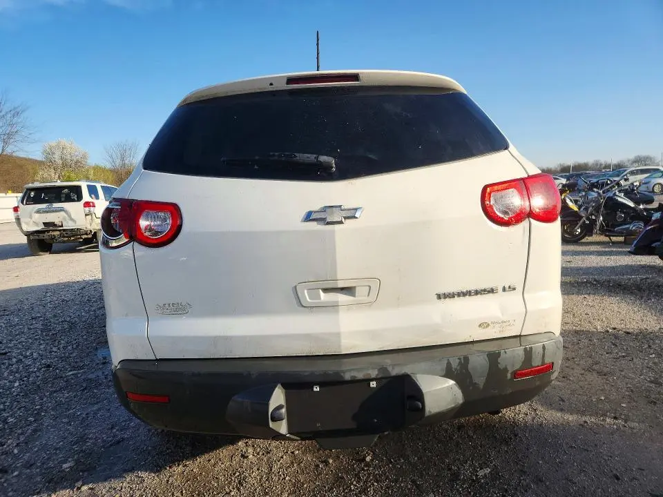 2012 CHEVROLET TRAVERSE LS  