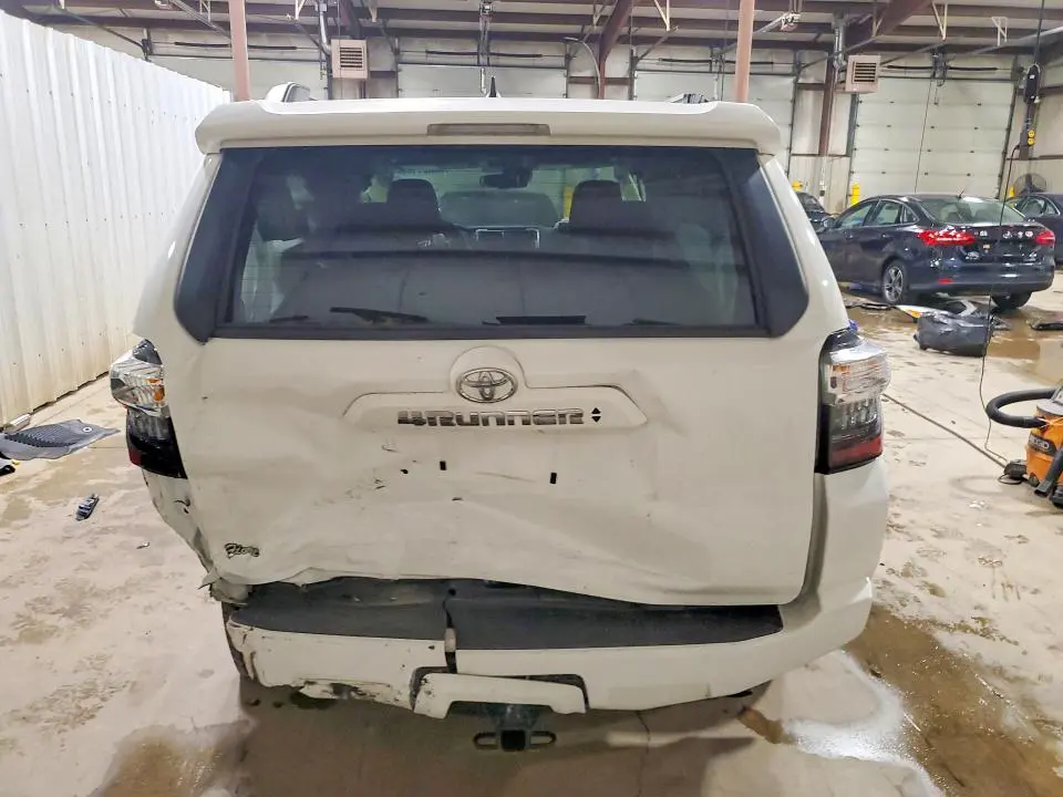2022 TOYOTA 4 RUNNER   